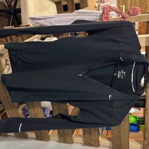 Nike Men's Black Windbreaker Jacket